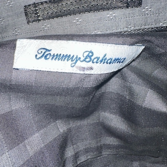 Men’s pre own as is Tommy Bahama 2XL XXL button down shirt plaid grey shirt - Picture 2 of 5